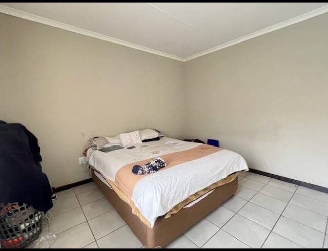 2 BEDROOM APARTMENT FOR SALE IN COMET